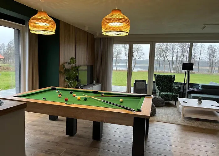 Osada Limajno Dom Zurawia